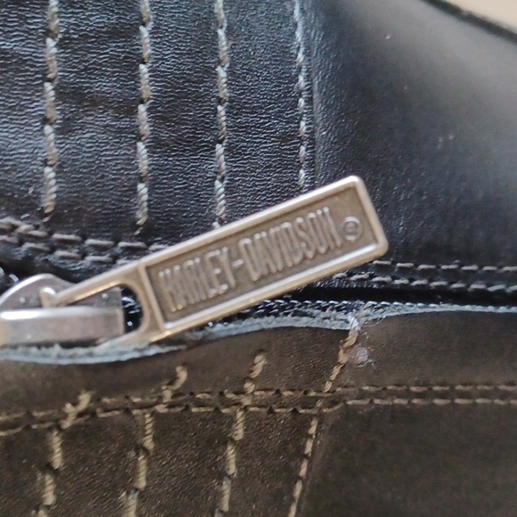 Harley Davidson calf heigth, 3.5 in heeled boots Sz 7 with a pewter belt accent. - Picture 10 of 11